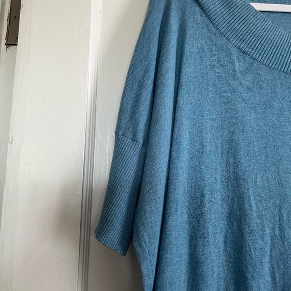 CABI  Blue Knit Lounge short sleeve pullover Sweater, Small - Picture 4 of 6